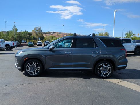 Used 2023 Hyundai Palisade SEL AWD/4WD image 6