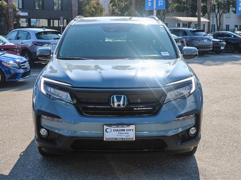 Certified 2022 Honda Pilot Black Edition image 2