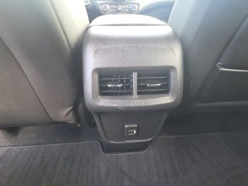 Used 2022 GMC Terrain SLE w/ Driver Convenience Package image 26