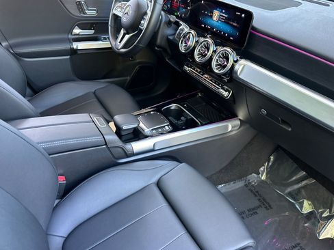 Certified 2023 Mercedes-Benz EQB 300 4MATIC image 37