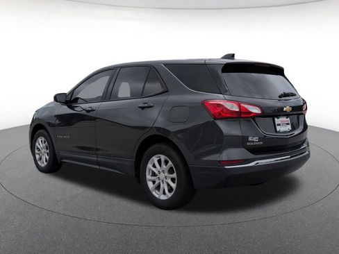 Used 2018 Chevrolet Equinox LS FWD image 3