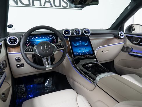 New 2027 Mercedes-Benz GLC 300 4MATIC image 16