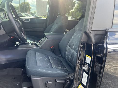 Used 2024 Ford Bronco Heritage Edition AWD/4WD image 9