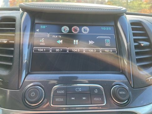 Used 2015 Chevrolet Impala LT image 18