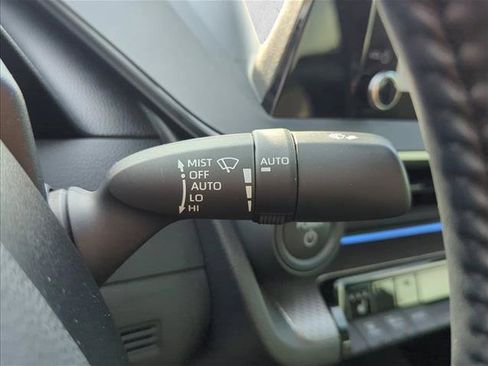 Certified 2025 Toyota Prius XLE FWD image 15