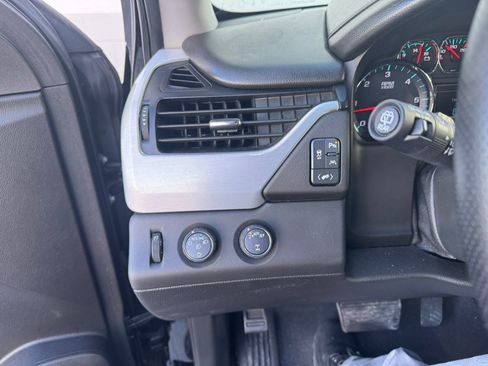 Used 2019 GMC Yukon XL SLT AWD/4WD image 29