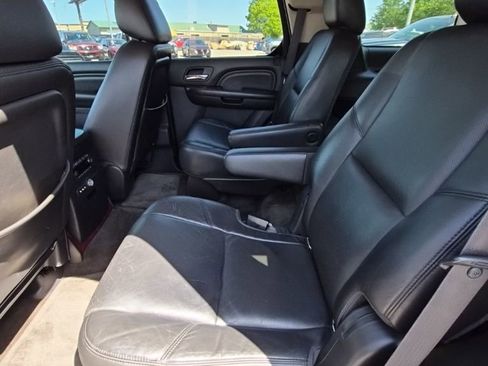 Used 2013 Cadillac Escalade Luxury image 10