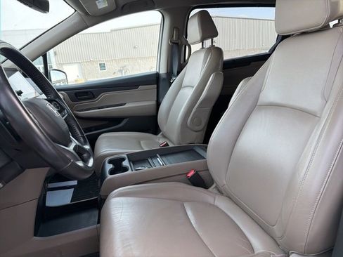 Used 2018 Honda Odyssey EX-L image 12