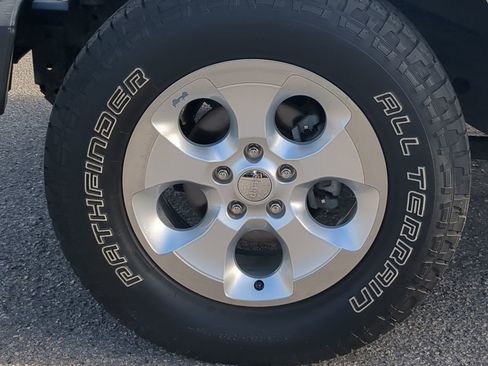 Used 2014 Jeep Wrangler Unlimited Sahara w/ Connectivity Group image 11