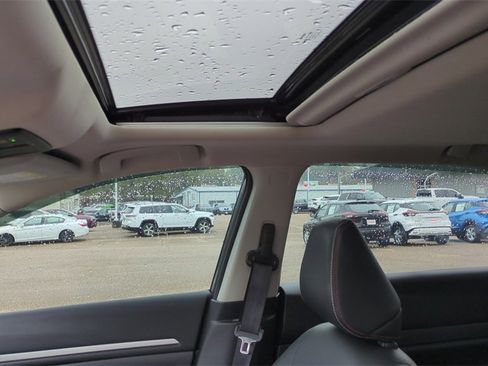 Used 2023 Nissan Altima 2.5 SR w/ SR Premium Package image 13