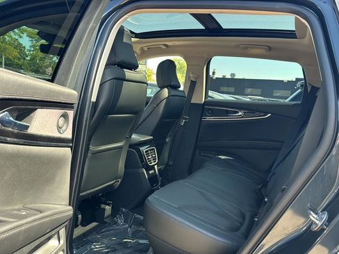 Used 2023 Lincoln Nautilus Reserve w/ Equipment Group 201A image 10