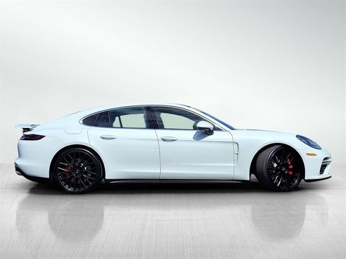 Used 2017 Porsche Panamera Turbo image 3