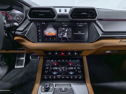 New 2025 Lamborghini Urus SE image 31