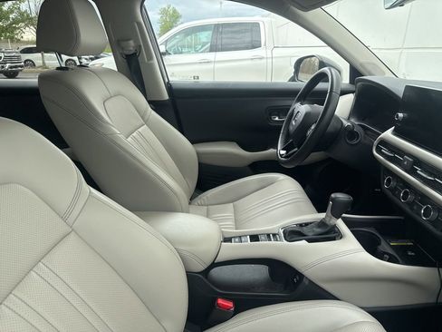 Used 2025 Honda HR-V EX-L image 8