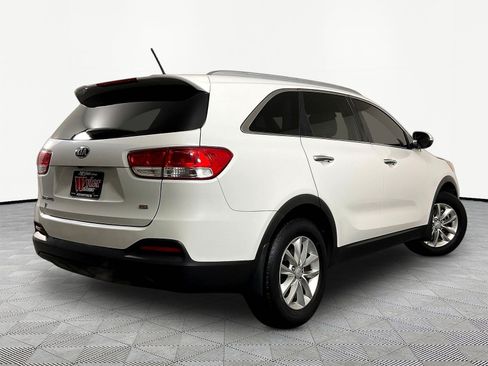 Used 2016 Kia Sorento FWD image 6