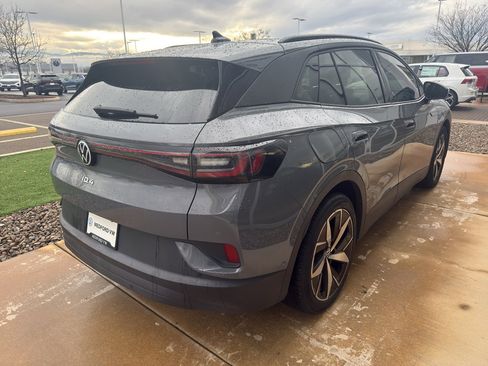 Used 2023 Volkswagen ID.4 Pro S image 4