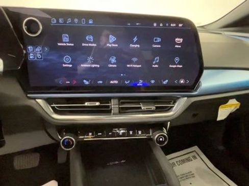 Used 2025 Chevrolet Equinox EV LT w/ Convenience Package FWD image 33
