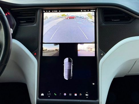 Used 2018 Tesla Model X 75D AWD/4WD image 16