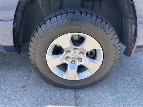 Used 2020 RAM 1500 Big Horn AWD/4WD image 10