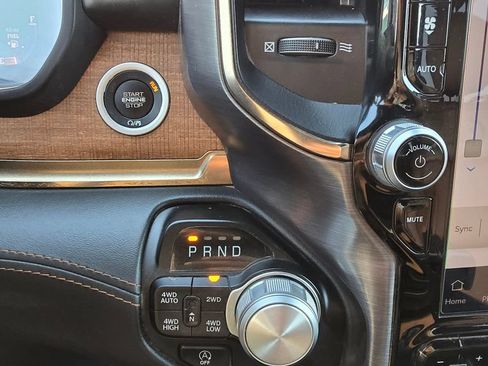 Used 2024 RAM 1500 Limited w/ Body Color Bumper Group AWD/4WD image 21