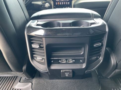 Used 2019 RAM 1500 Laramie AWD/4WD image 25