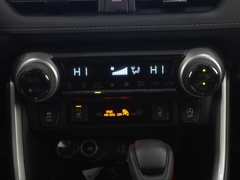 Used 2024 Toyota RAV4 XLE image 18