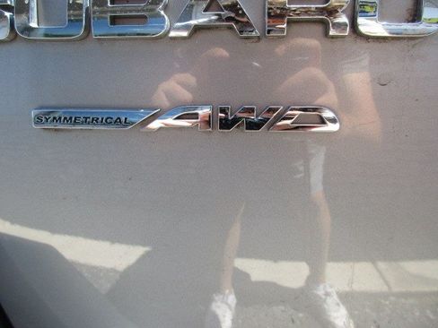 Used 2011 Subaru Outback 2.5i AWD/4WD image 8