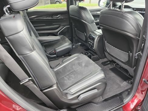 Used 2021 Jeep Grand Cherokee L Laredo AWD/4WD image 20