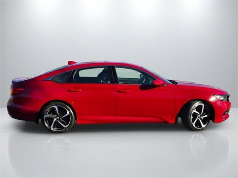 Used 2018 Honda Accord Sport image 4