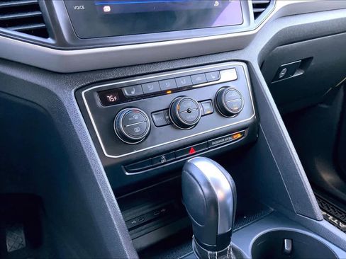 Used 2021 Volkswagen Atlas SE image 32