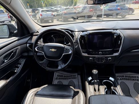 Used 2019 Chevrolet Traverse RS w/ LPO, Floor Liner Package AWD/4WD image 11