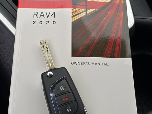 Used 2020 Toyota RAV4 LE image 26