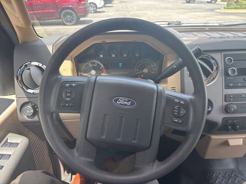 Used 2011 Ford F350 XLT w/ XLT Interior Pkg RWD image 7