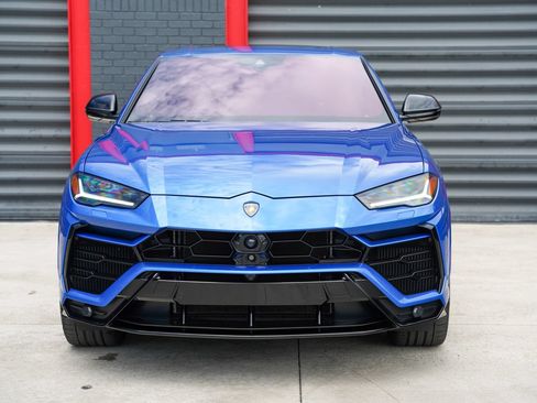 Used 2022 Lamborghini Urus AWD/4WD image 2