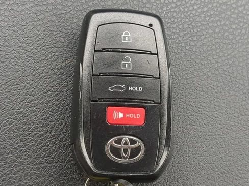 Used 2025 Toyota Camry SE AWD/4WD image 25