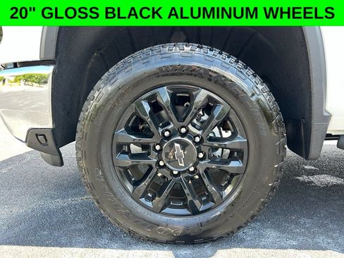 Used 2026 Chevrolet Silverado 2500 LT AWD/4WD image 2