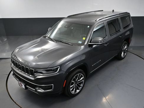 Used 2022 Jeep Wagoneer Series III w/ Premium Group I AWD/4WD image 75