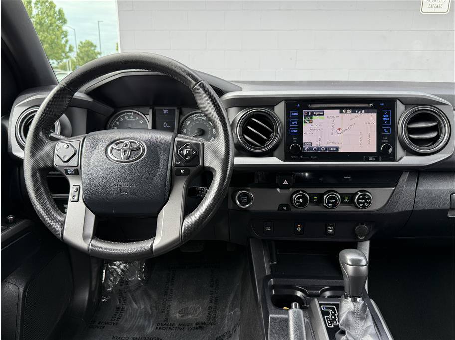 Used 2017 Toyota Tacoma TRD Off-Road w/ Tow Package RWD image 20