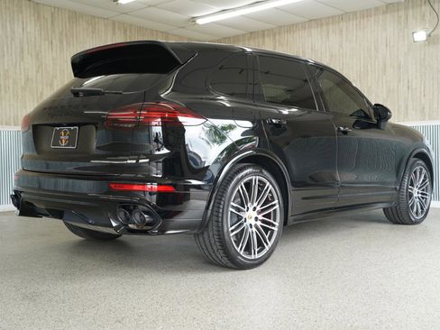 Used 2016 Porsche Cayenne GTS AWD/4WD image 10