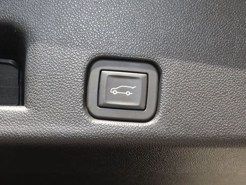 Used 2025 GMC Acadia AT4 w/ Super Cruise Package AWD/4WD image 22