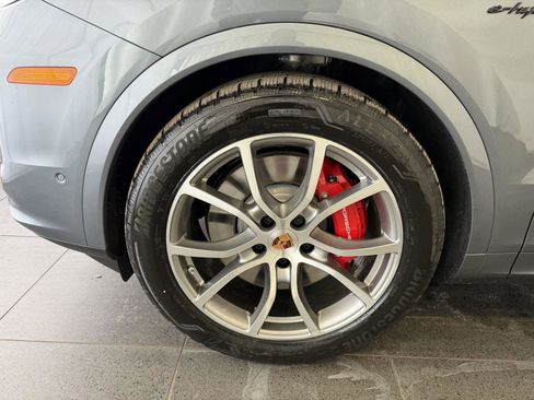 New 2026 Porsche Cayenne S image 10