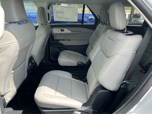 New 2026 Ford Explorer Active AWD/4WD image 27