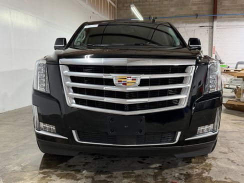 Used 2019 Cadillac Escalade Premium Luxury AWD/4WD image 6