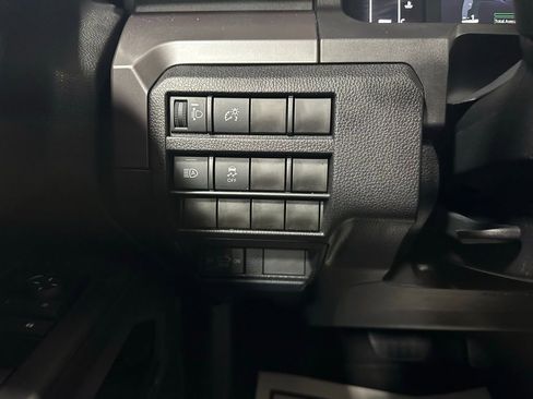 Used 2025 Toyota Tacoma SR5 image 17