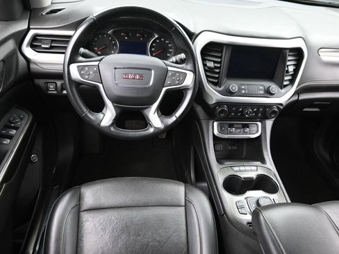 Used 2023 GMC Acadia SLT image 15