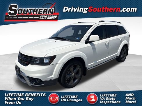 Used 2015 Dodge Journey Crossroad w/ Flexible Seating Group FWD image 1