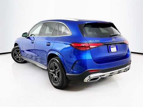 Used 2025 Mercedes-Benz GLC 300 4MATIC image 6