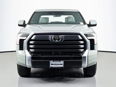 Used 2025 Toyota Tundra Limited AWD/4WD image 2