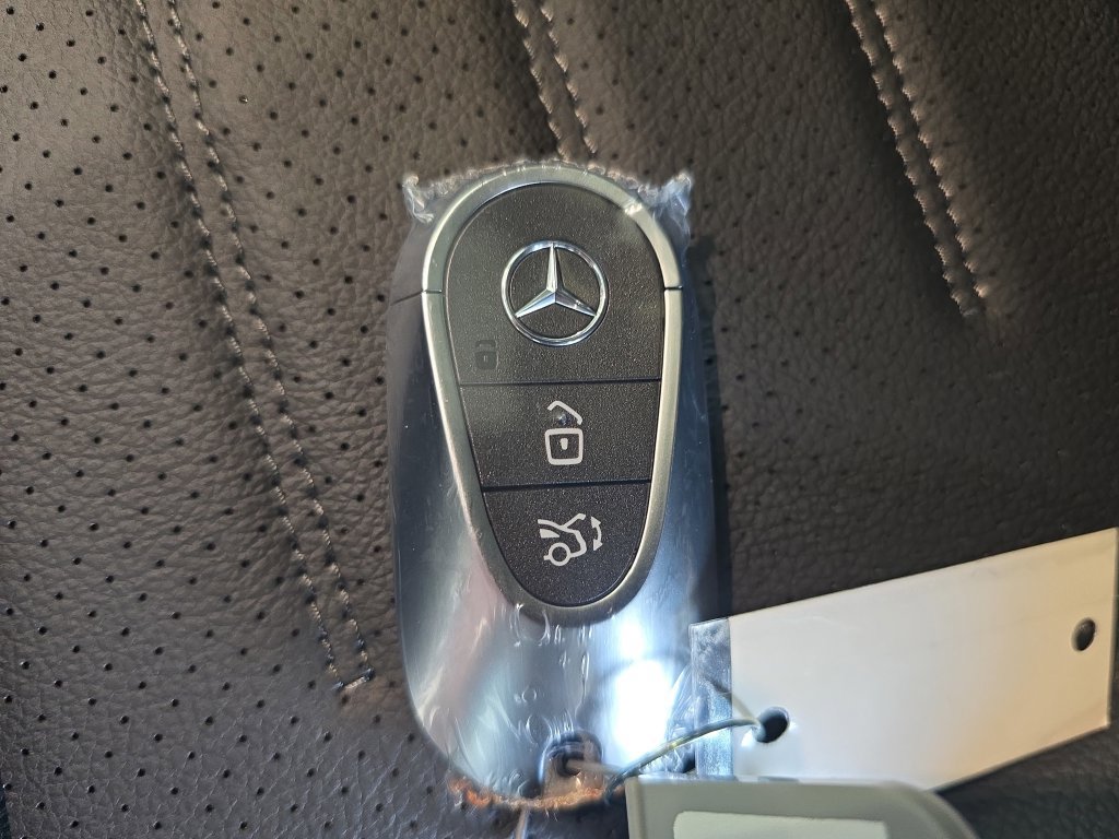 Certified 2026 Mercedes-Benz GLC 300 image 38