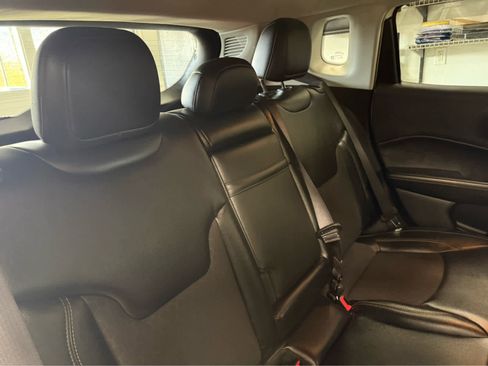 Used 2020 Jeep Compass Latitude AWD/4WD image 29